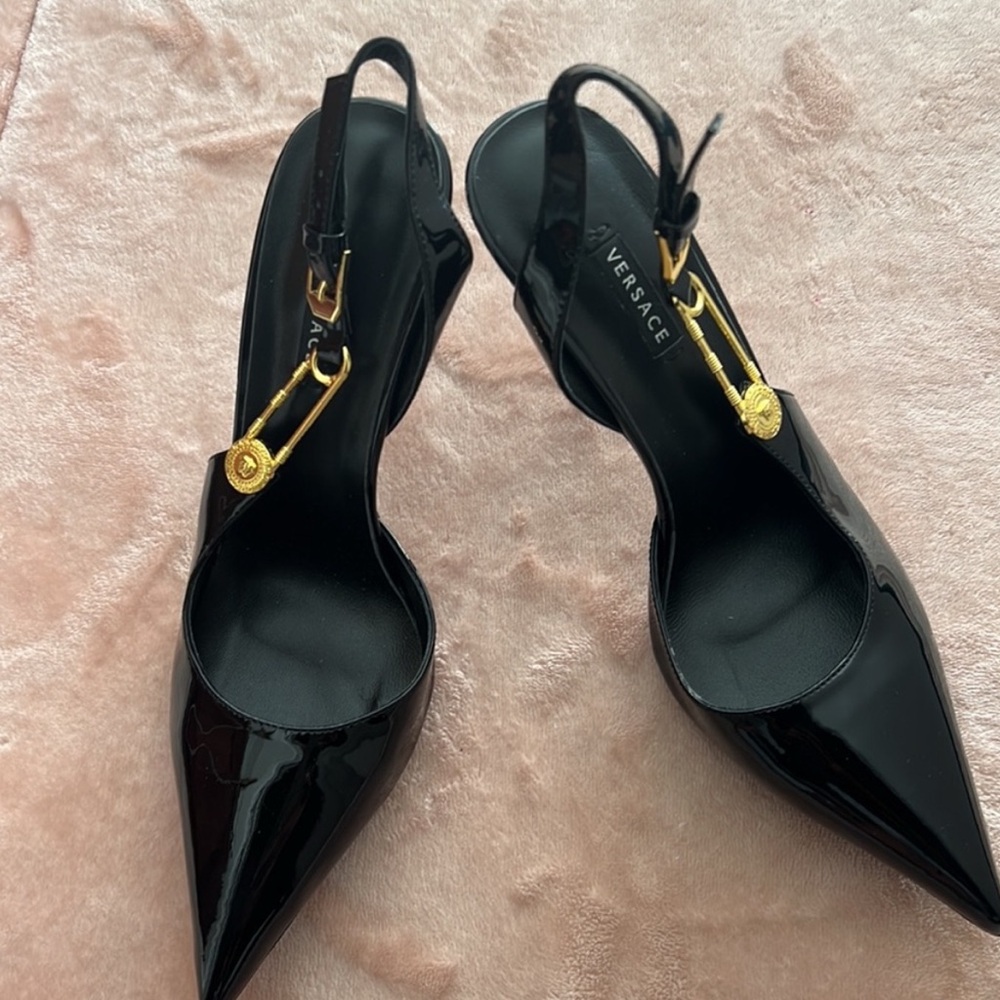 Versace Black Patent Leather Slingback Heels Size 39 - Picture 2 of 11